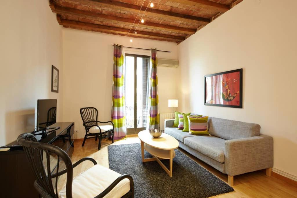 Beautiful apartment in Eixample Barcelona Exterior foto
