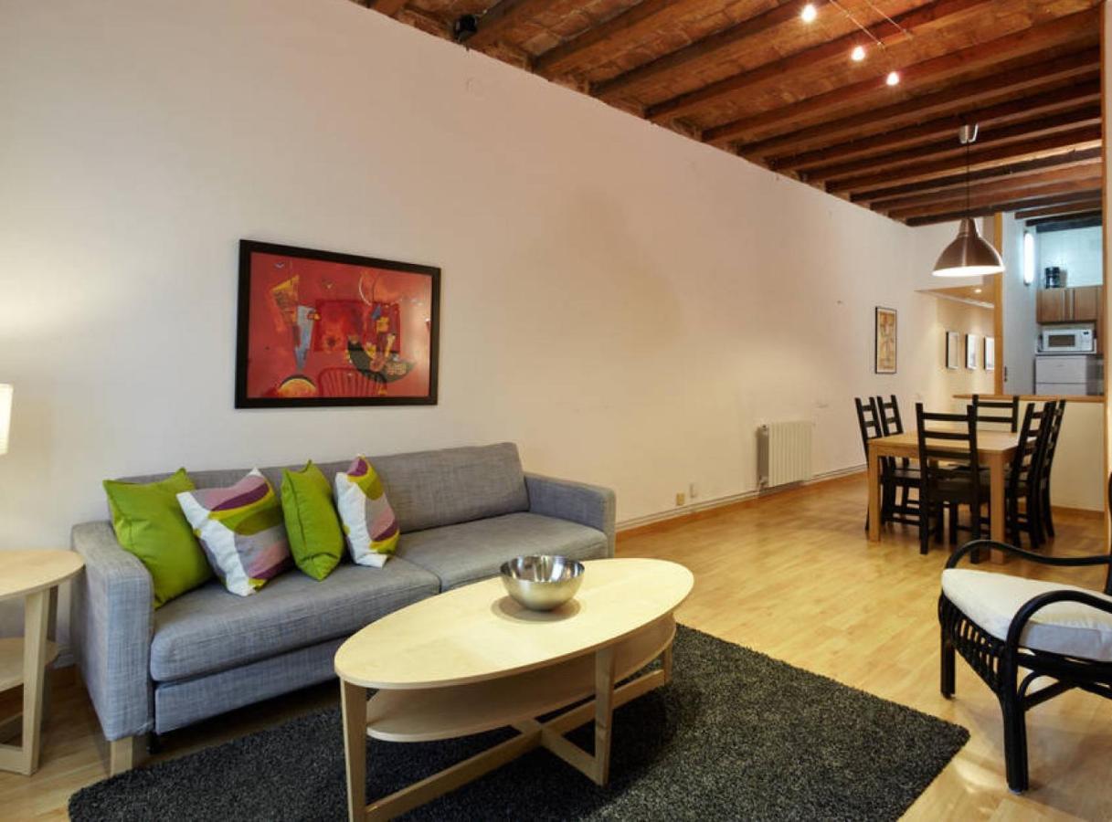 Beautiful apartment in Eixample Barcelona Exterior foto